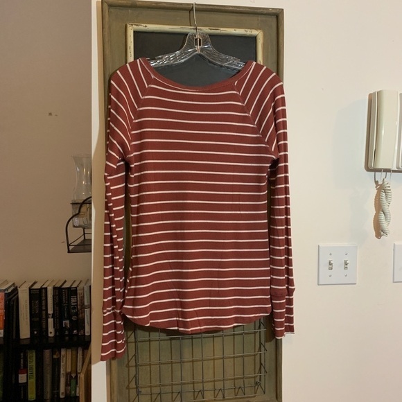 ModCloth Waffle Knit Henley in Striped Burnt Red Medium NWT - Picture 6 of 8